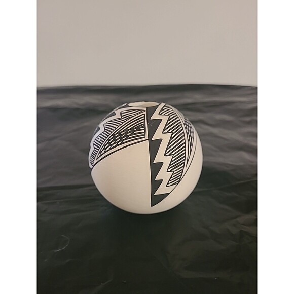Acoma Pueblo Native American Indian Geometric Pottery Vtg Seed Pot Round Signed - Picture 2 of 8